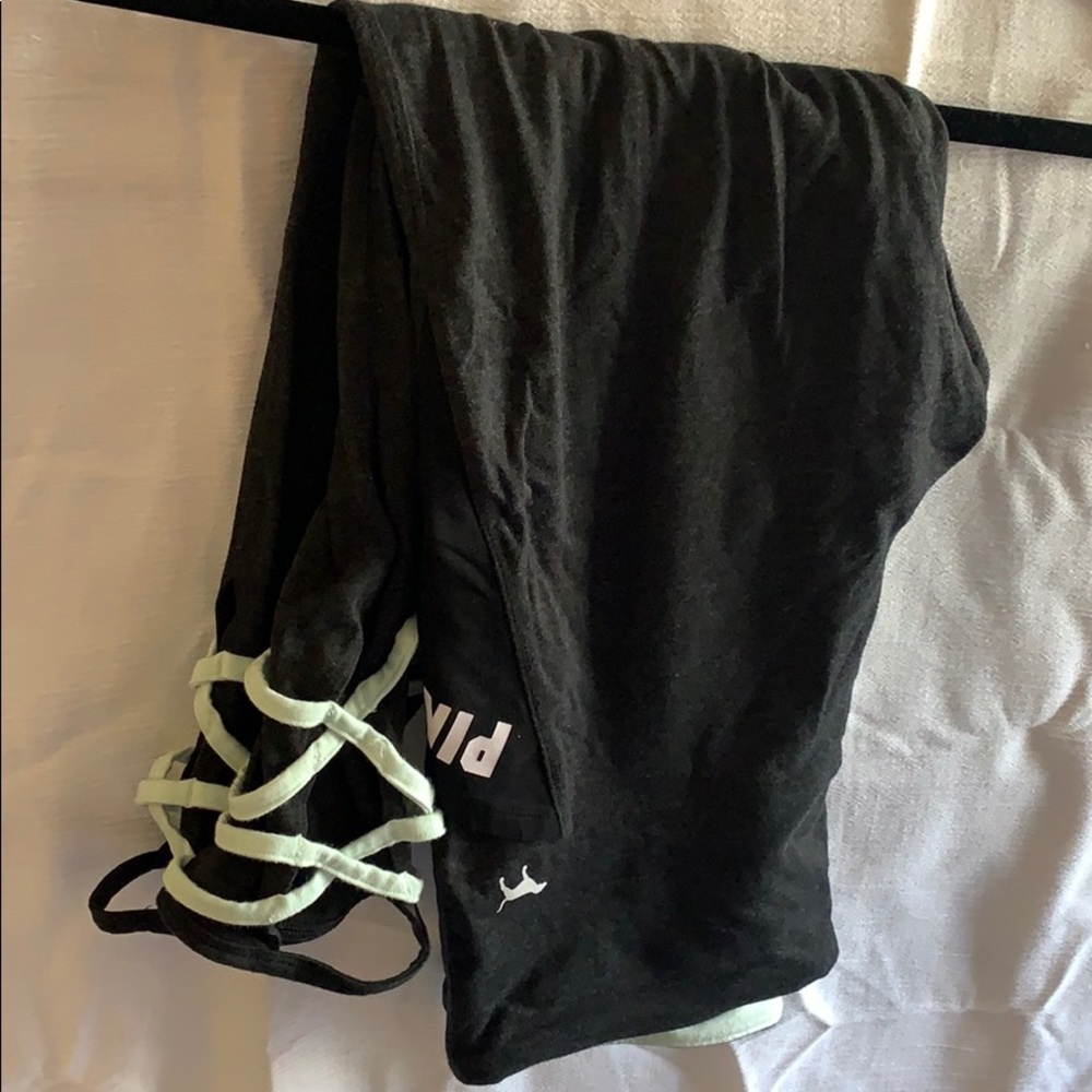 PINK workout leggings. Size L